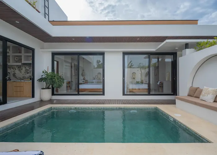 Monstera Uluwatu (Bali)